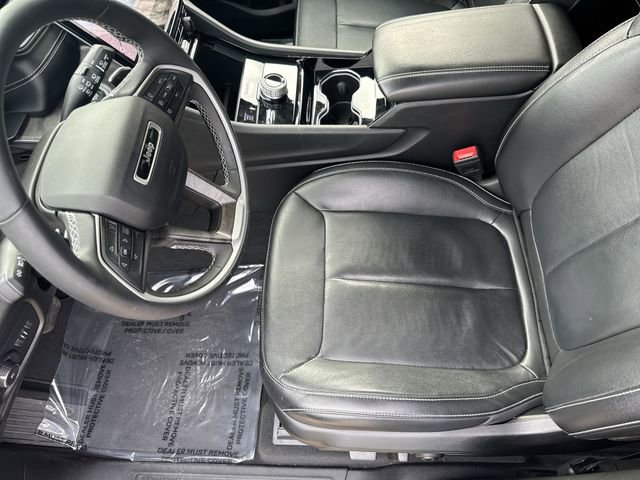 Used 2023 Jeep Grand Cherokee Limited AWD/4WD image 21