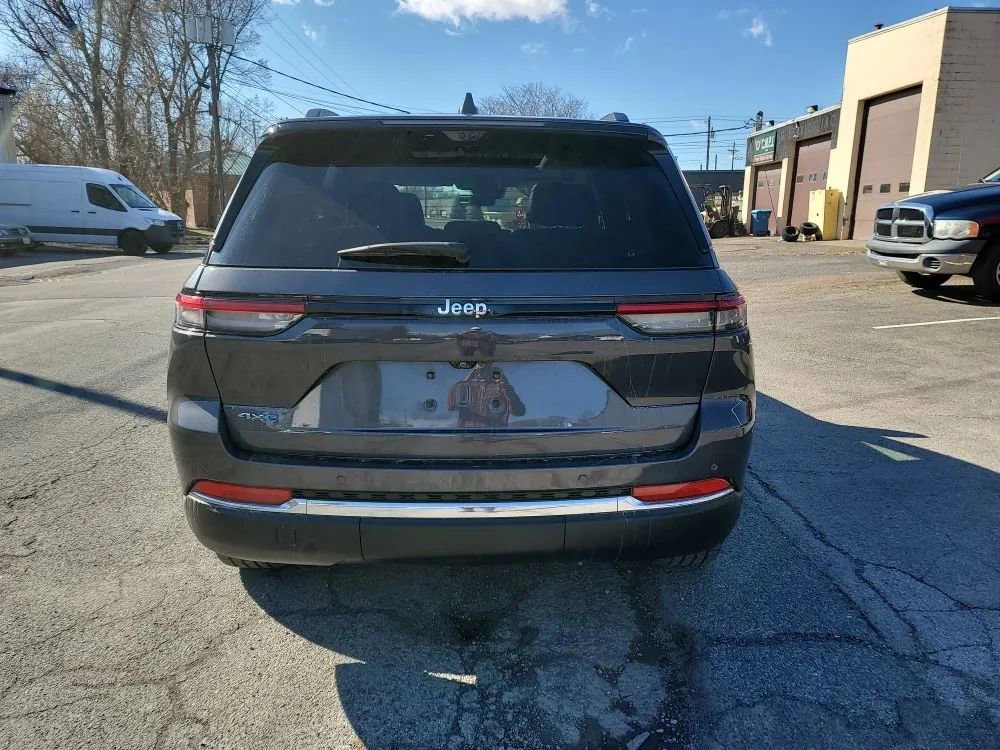 Used 2022 Jeep Grand Cherokee Limited 4xe w/ Luxury Tech Group II image 6