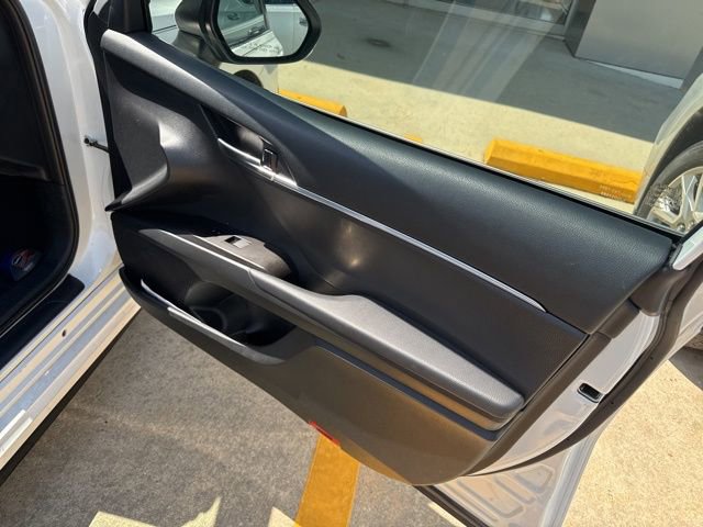 Used 2023 Toyota Camry SE image 15