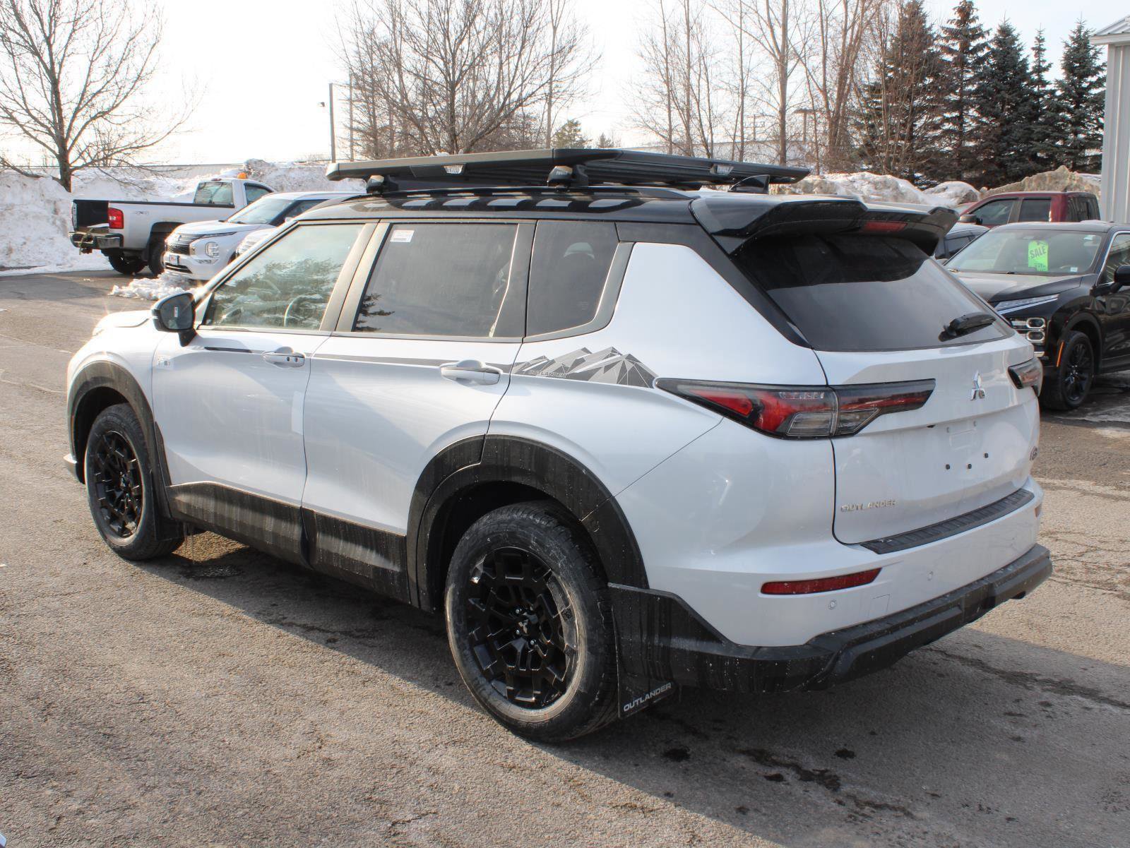 New 2026 Mitsubishi Outlander Trail Edition image 5