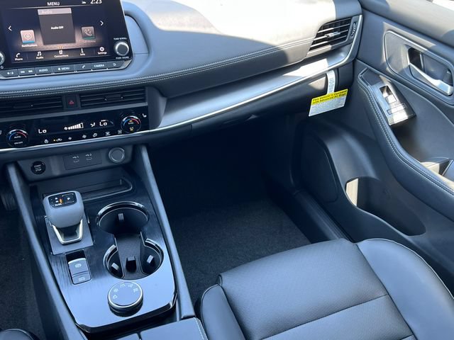 New 2026 Nissan Rogue Dark Armor AWD/4WD image 33