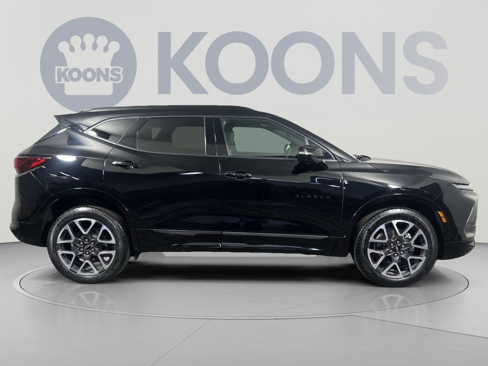 Used 2023 Chevrolet Blazer RS w/ Driver Confidence II Package AWD/4WD image 12