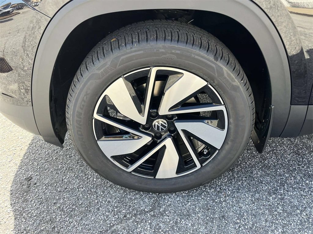 New 2026 Volkswagen Atlas SE FWD image 9