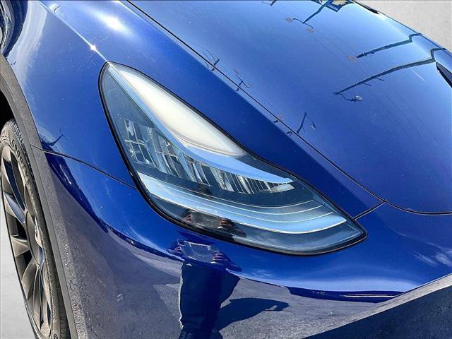 Used 2022 Tesla Model Y Long Range AWD/4WD image 30