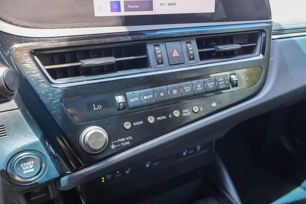 Used 2023 Lexus ES 350 w/ Premium Package FWD image 16
