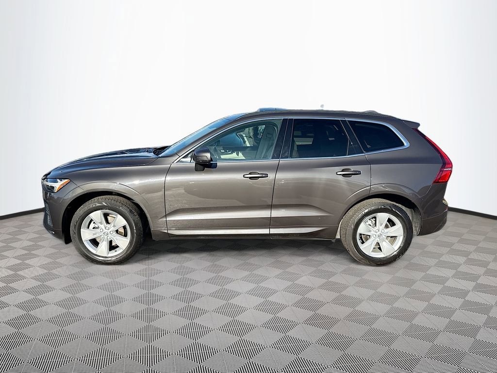 Used 2022 Volvo XC60 B5 Momentum AWD/4WD image 5