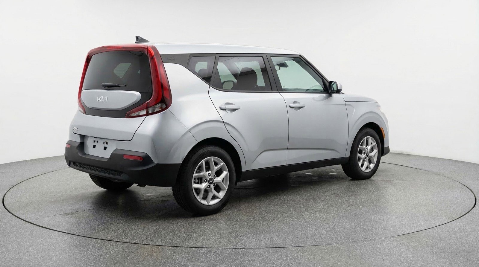 Used 2025 Kia Soul LX w/ LX Technology Package FWD image 9