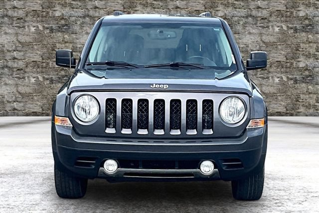 Used 2017 Jeep Patriot High Altitude AWD/4WD image 2