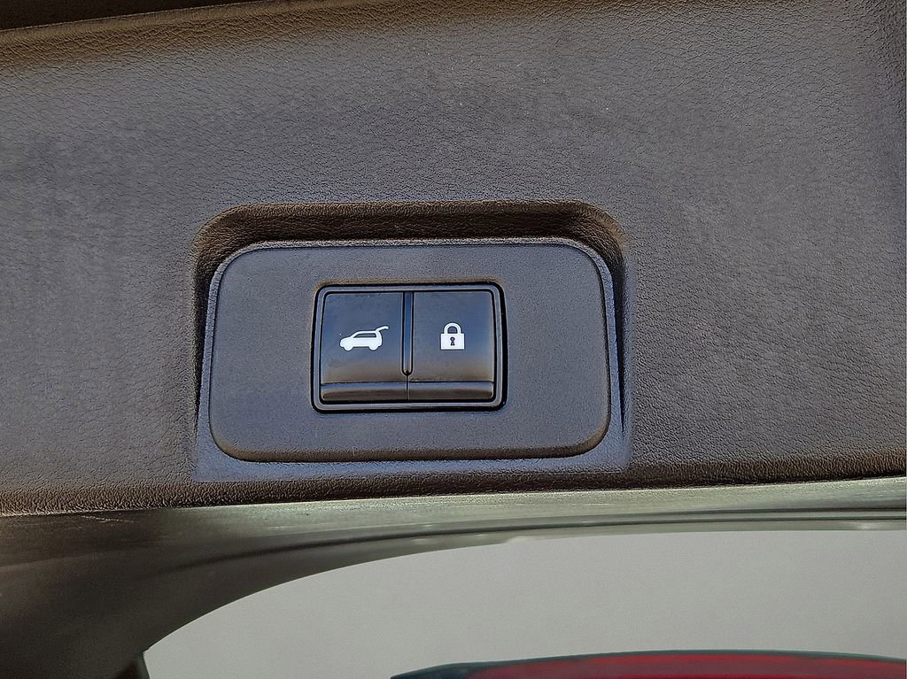 Used 2024 Nissan Rogue SV image 14