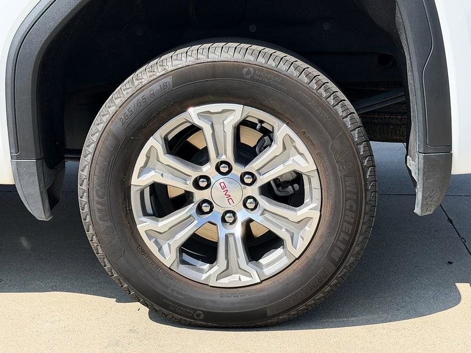 Used 2025 GMC Sierra 1500 SLT RWD image 15