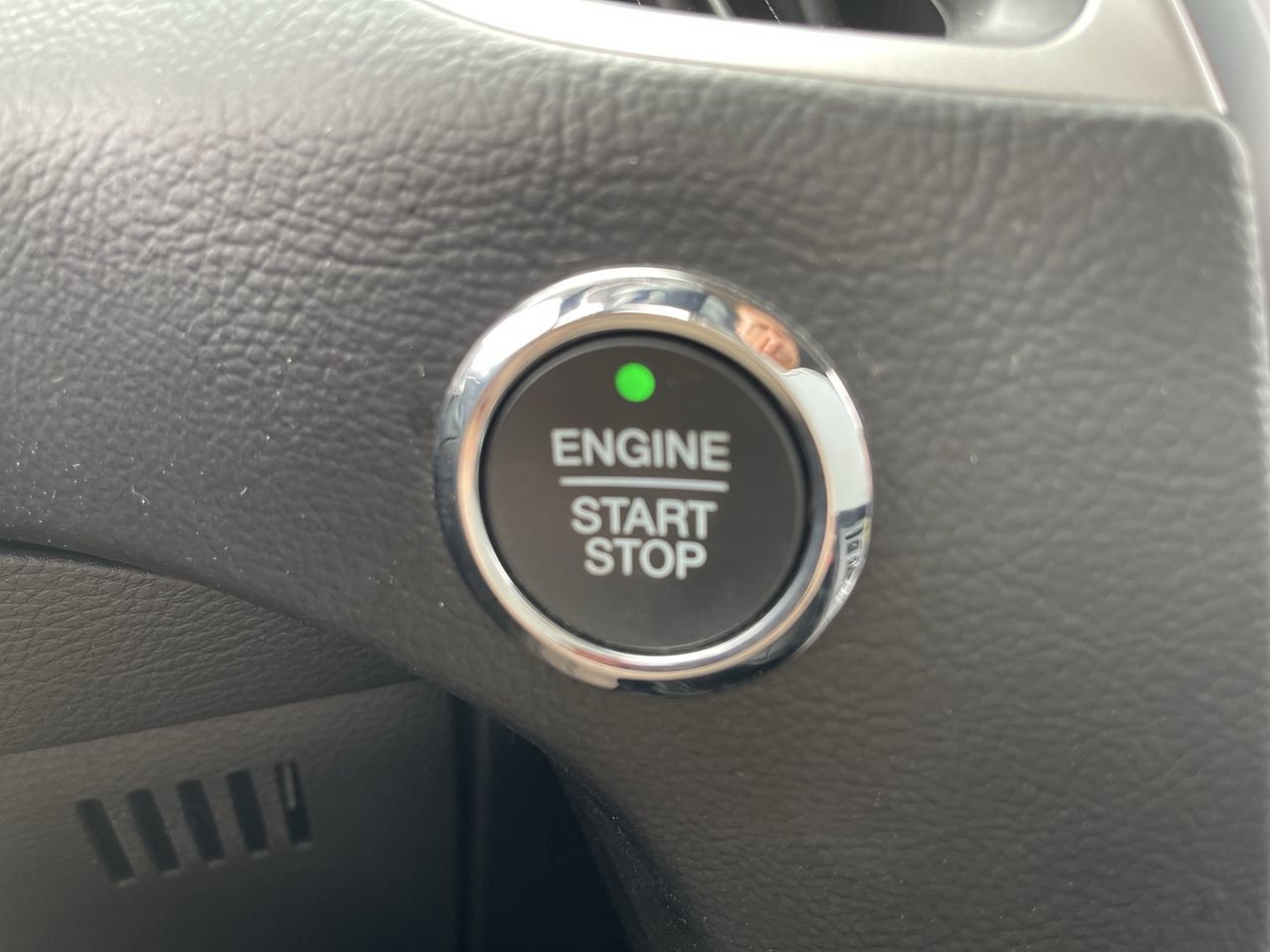 Used 2021 Ford Edge SEL w/ Convenience Package AWD/4WD image 17