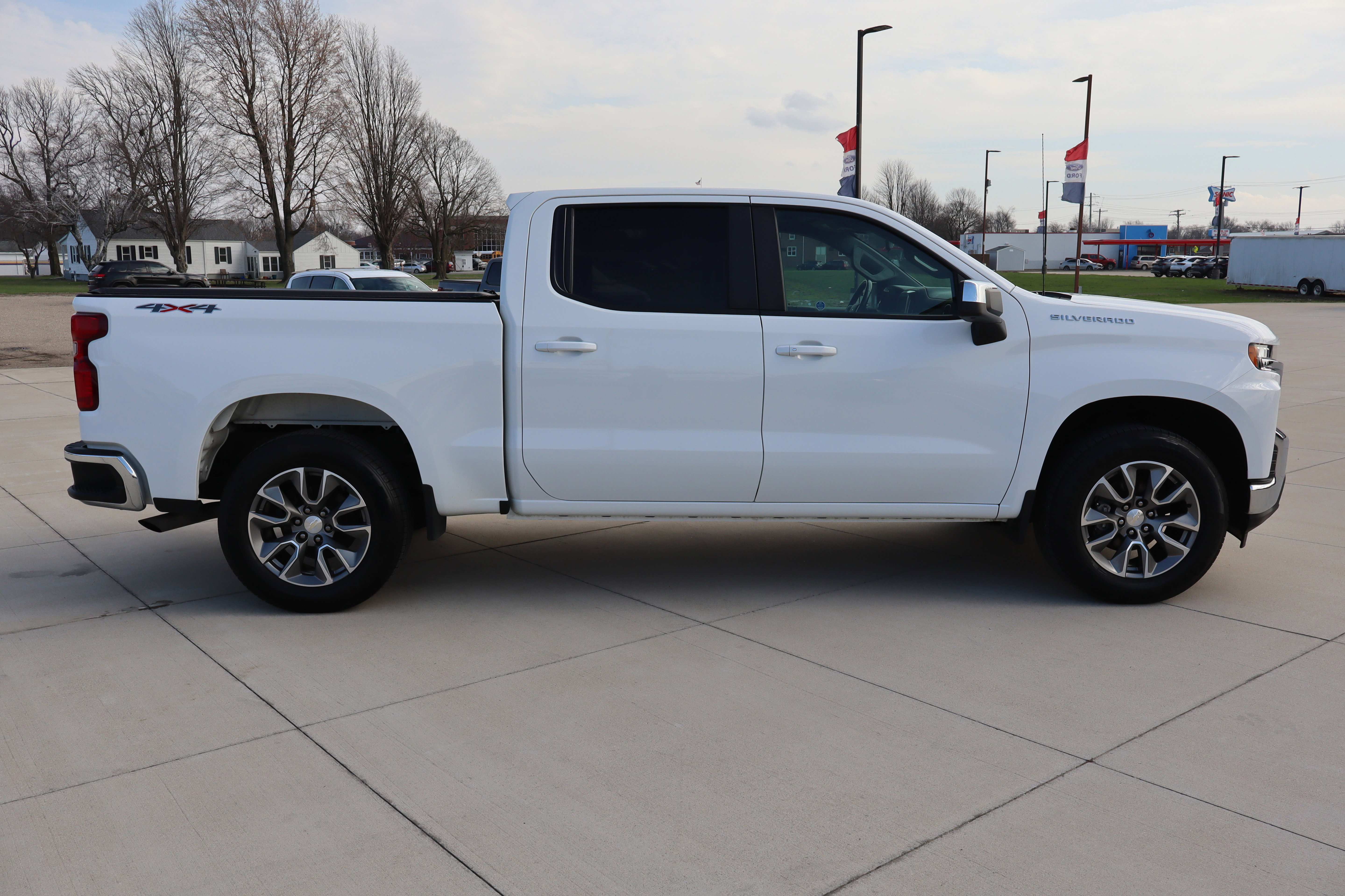 Used 2022 Chevrolet Silverado 1500 LT image 5