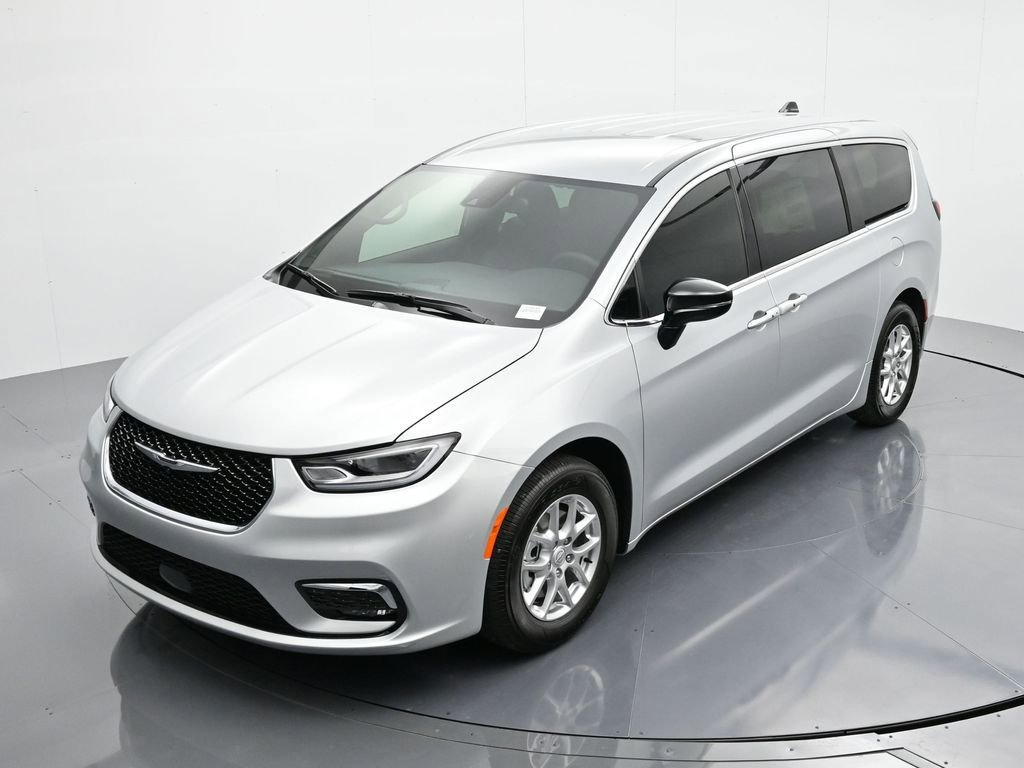 New 2026 Chrysler Pacifica Select FWD image 10