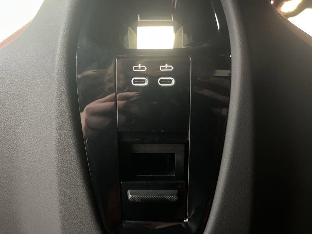 New 2022 BMW iX xDrive50 w/ Premium Package image 25