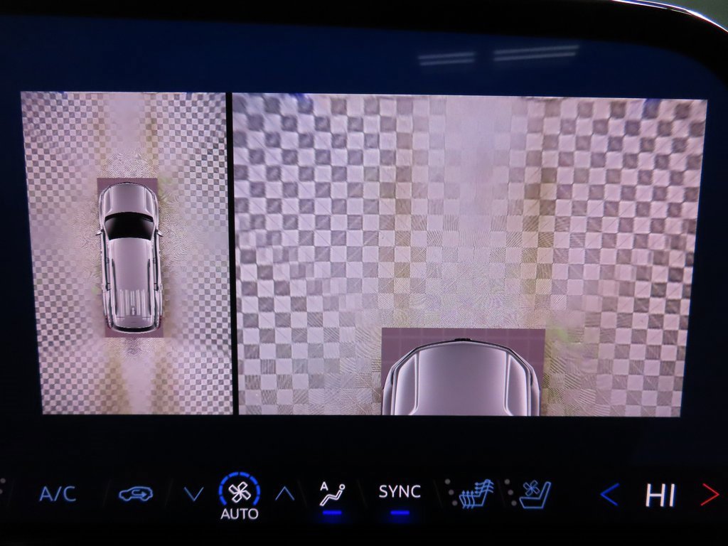 Used 2024 Chevrolet Traverse RS w/ LPO, Floor Liner Package image 17