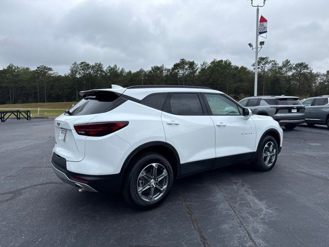 Used 2024 Chevrolet Blazer LT w/ Convenience Package image 3