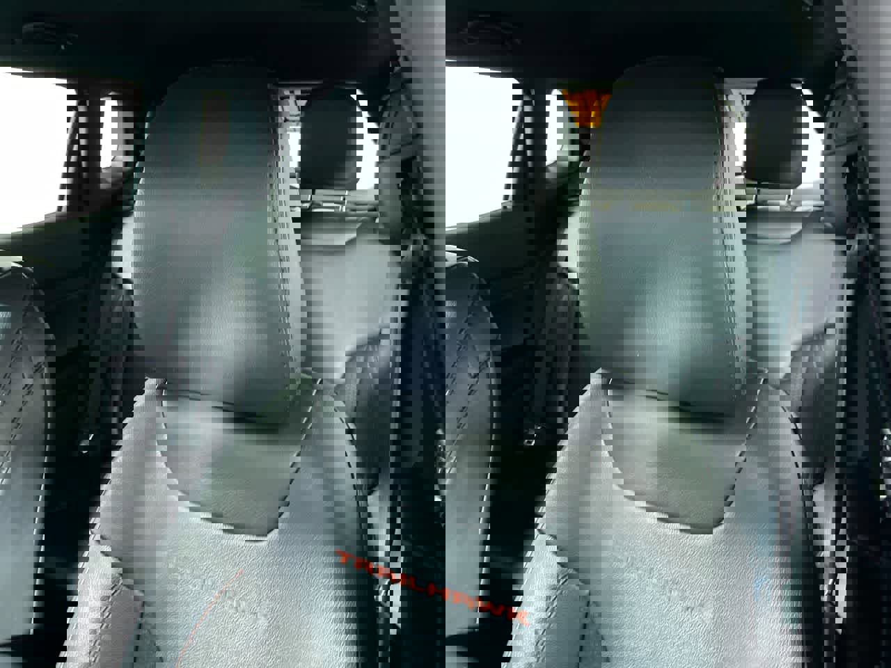 Used 2023 Jeep Compass Trailhawk image 15