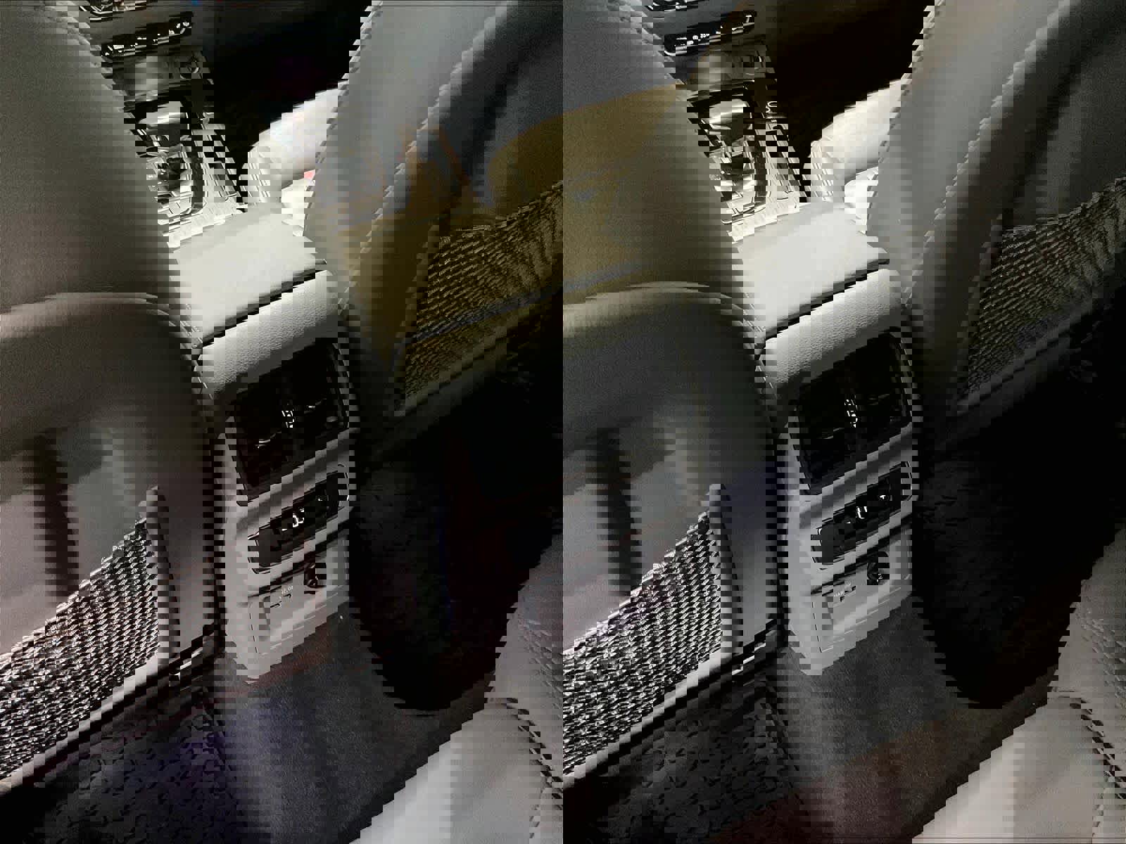 Used 2021 Audi Q5 Premium w/ Convenience Package image 27