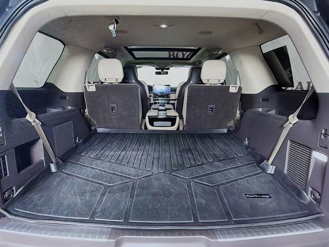 Used 2022 Lincoln Navigator Reserve AWD/4WD image 32