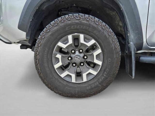 Used 2022 Toyota Tacoma TRD Off-Road w/ Technology Package AWD/4WD image 23