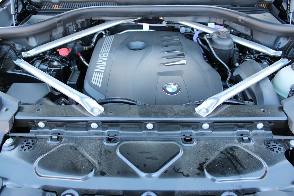 Used 2024 BMW X5 xDrive40i w/ Premium Package image 40