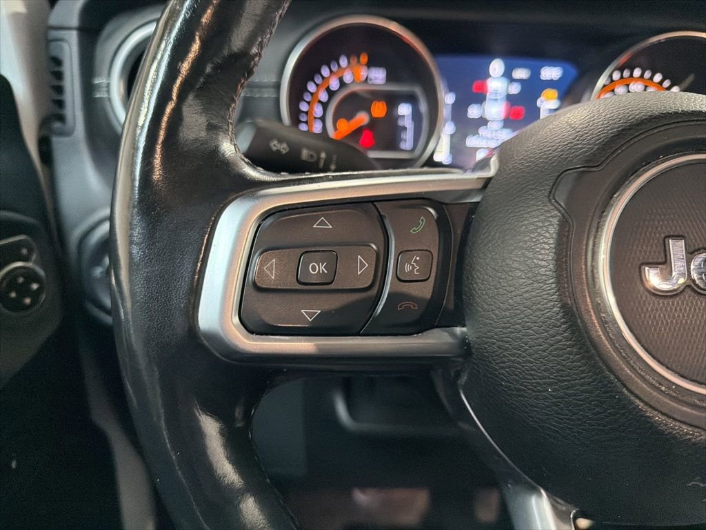 Used 2020 Jeep Gladiator Overland AWD/4WD image 16