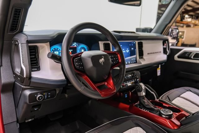 Used 2025 Ford Bronco Heritage Edition image 14