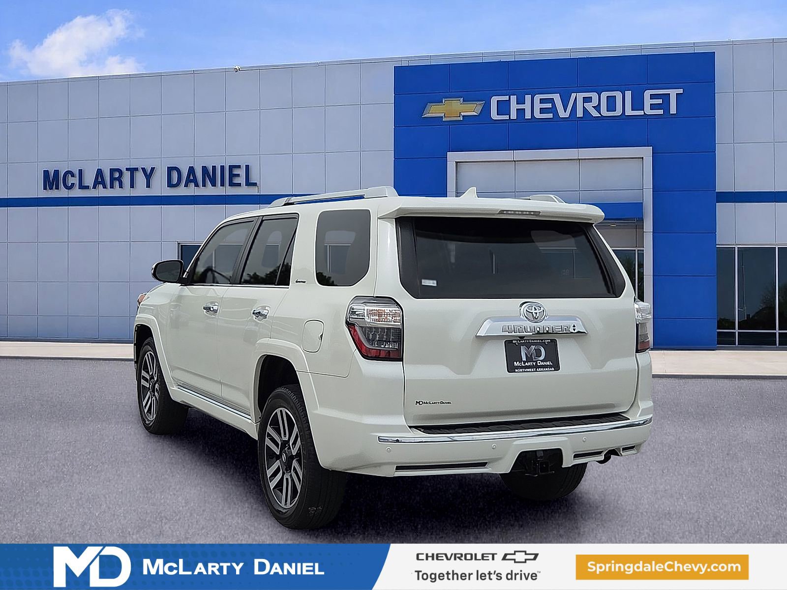 Used 2023 Toyota 4Runner Limited AWD/4WD image 4