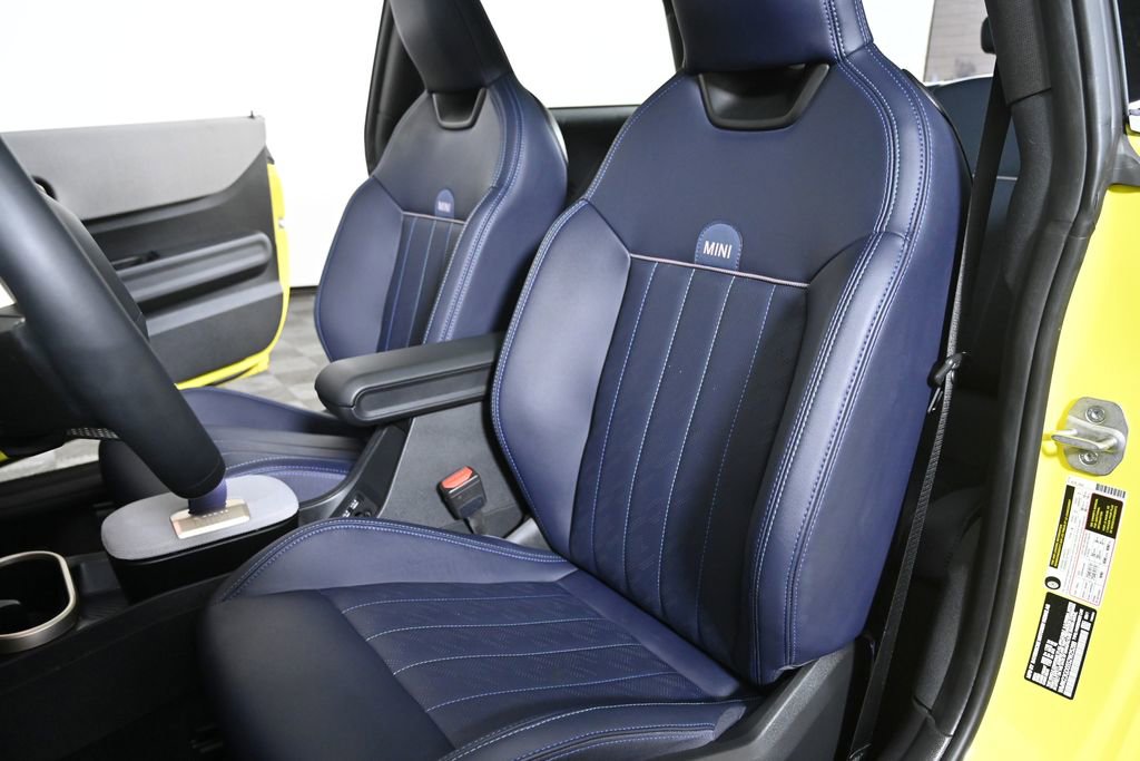 Certified 2025 MINI Cooper S image 23