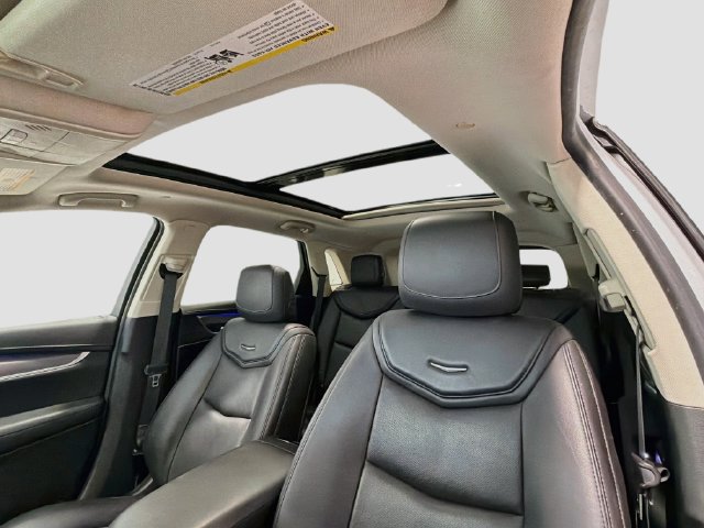 Certified 2018 Cadillac XT5 Premium Luxury FWD image 20