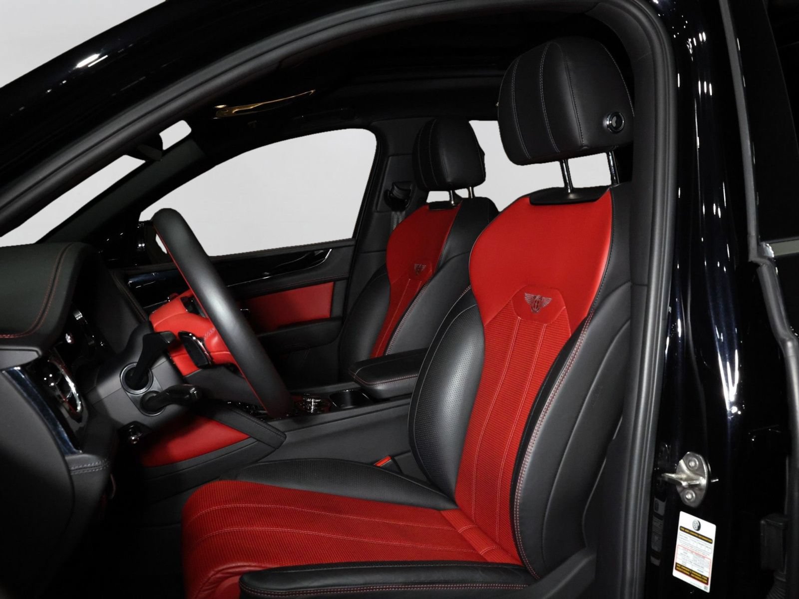 Used 2022 Bentley Bentayga AWD/4WD image 5