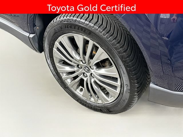 Certified 2021 Toyota Venza XLE w/ Softex Package AWD/4WD image 31