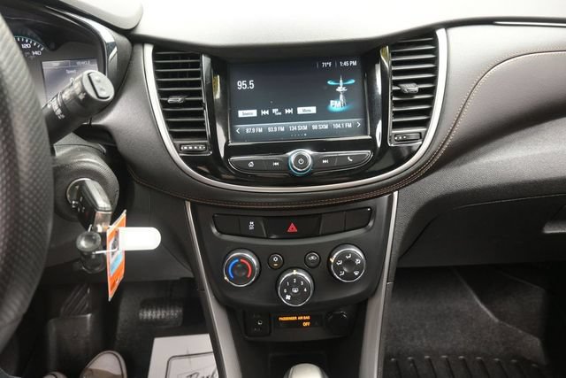 Used 2017 Chevrolet Trax LT FWD image 10
