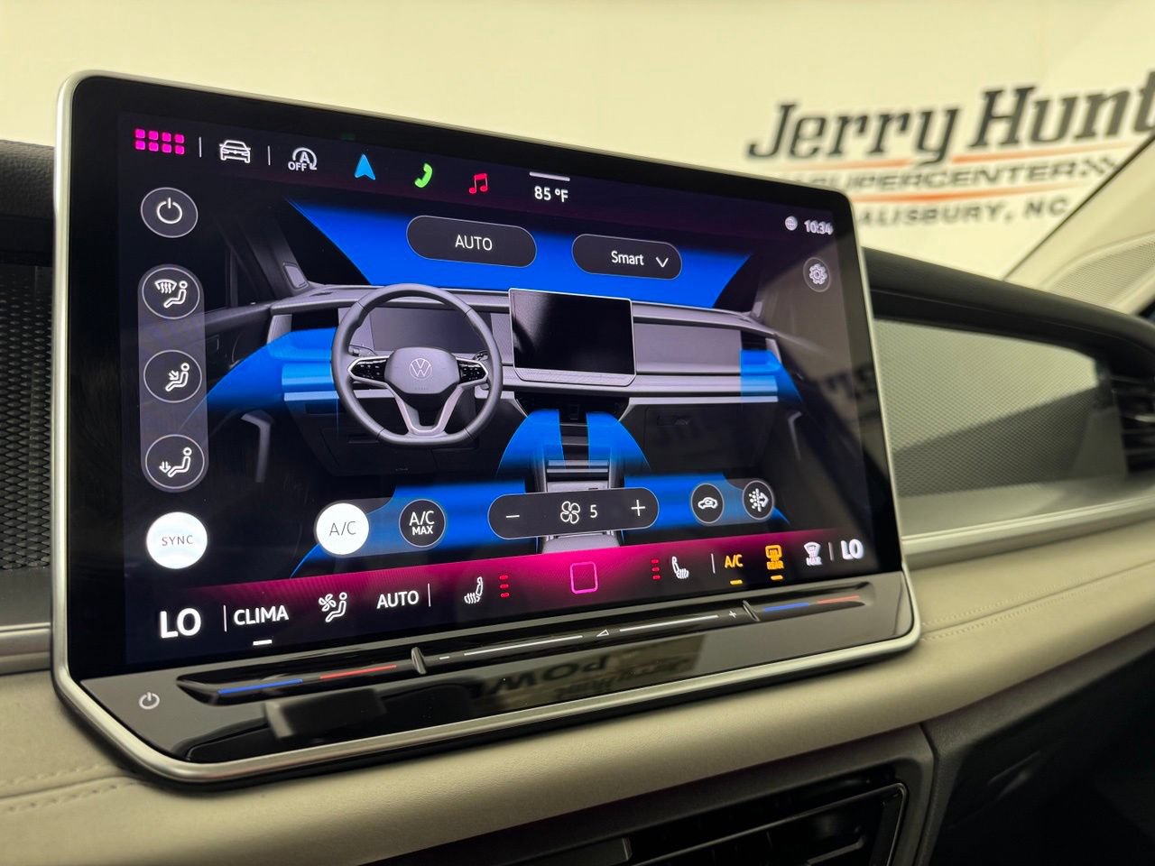 Used 2025 Volkswagen Tiguan SE w/ Panoramic Sunroof Package AWD/4WD image 20