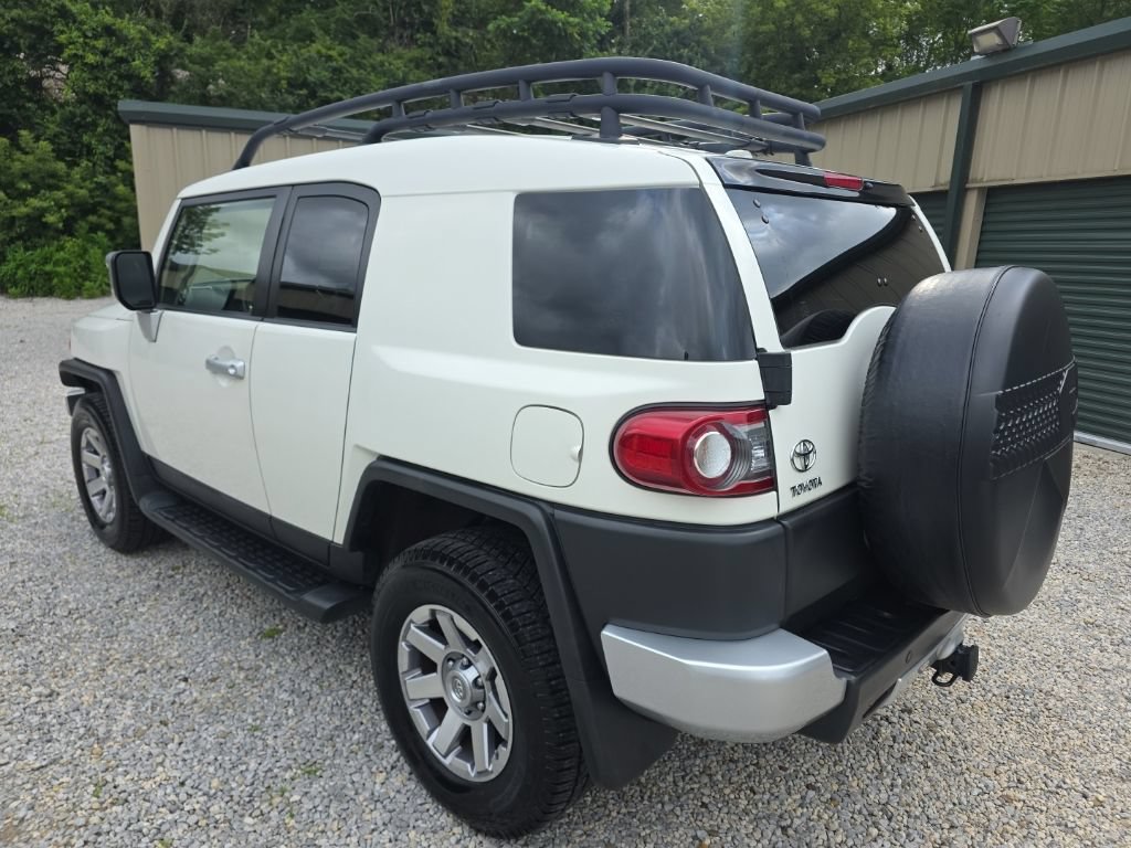 Used 2014 Toyota FJ Cruiser 4WD w/ Upgrade Package image 5