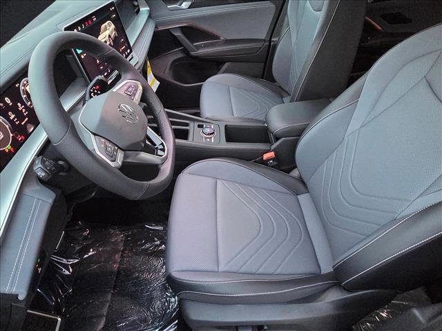 New 2026 Volkswagen Tiguan SE R-Line image 4