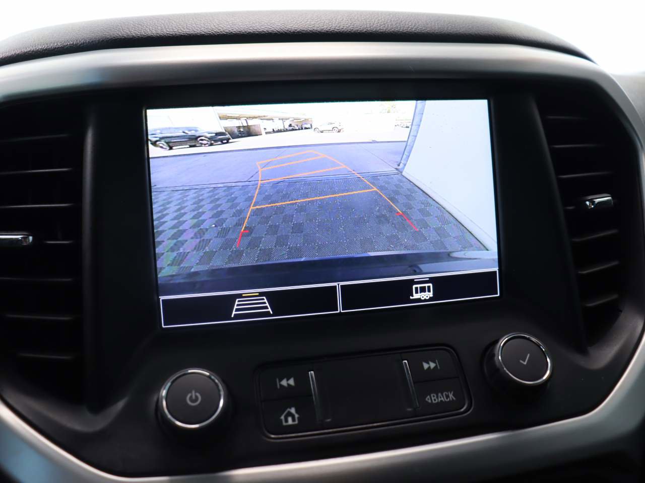 Used 2021 GMC Acadia SLE w/ Driver Convenience Package FWD image 12