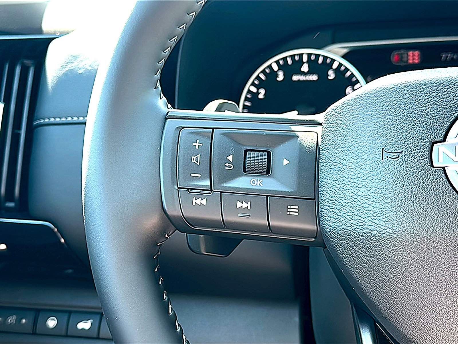 New 2026 Nissan Pathfinder SV w/ Cargo Package image 20