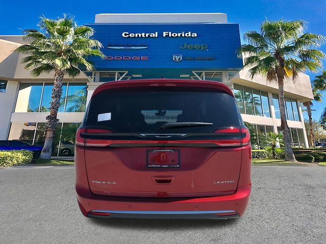 New 2027 Chrysler Pacifica Limited FWD image 6