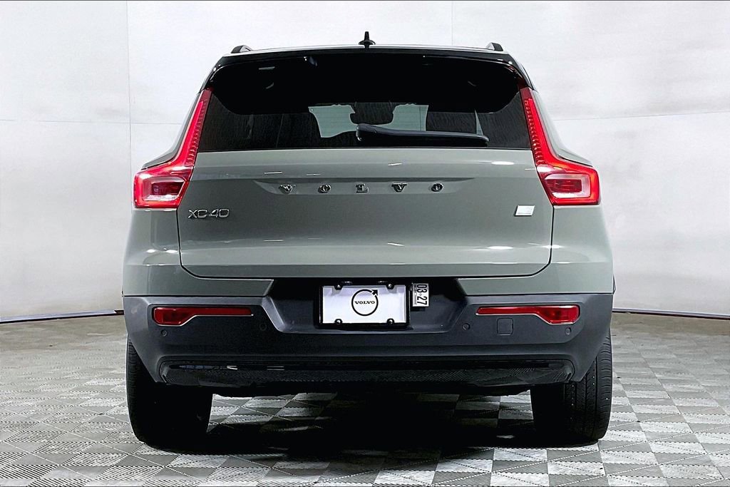 Used 2021 Volvo XC40 P8 Recharge image 3