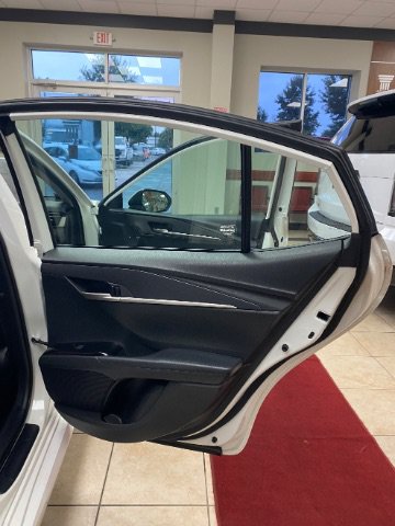 Used 2025 Toyota Camry LE FWD image 9