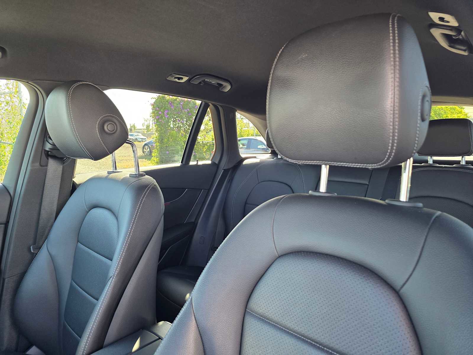 Used 2022 Mercedes-Benz GLC 300 4MATIC image 23