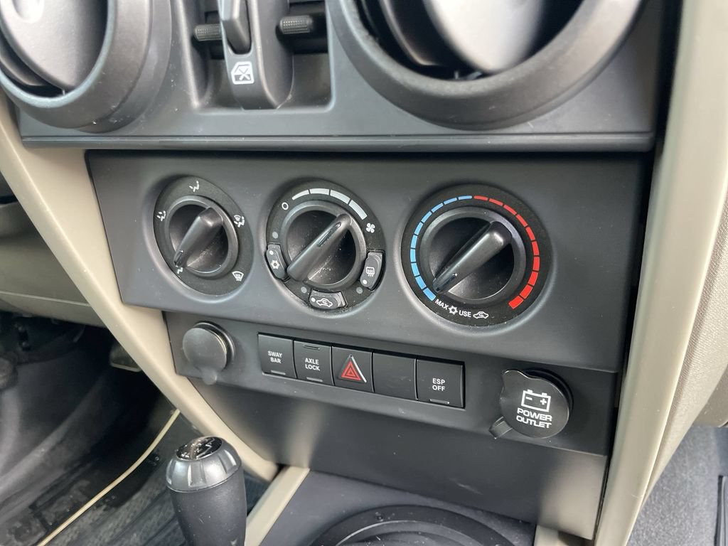 Used 2008 Jeep Wrangler Unlimited Rubicon w/ PWR Convenience Group AWD/4WD image 24