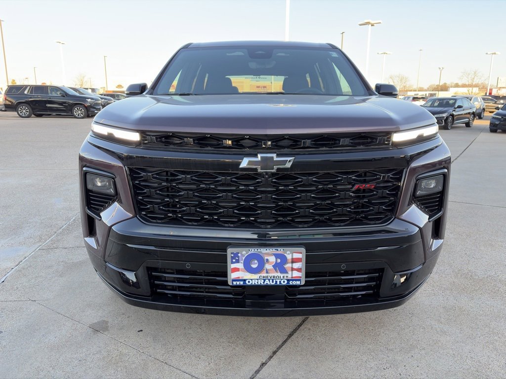 Used 2025 Chevrolet Traverse RS image 3