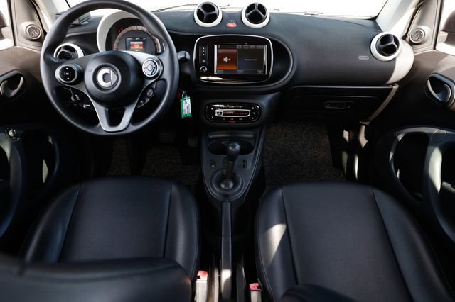 Used 2016 smart fortwo Prime image 19
