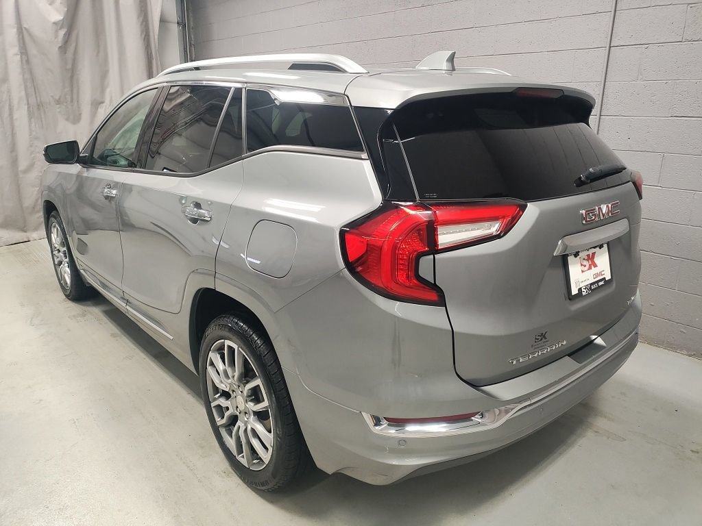 Used 2023 GMC Terrain Denali w/ Denali Premium Package AWD/4WD image 20