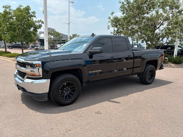 Used 2019 Chevrolet Silverado 1500 LT AWD/4WD image 3