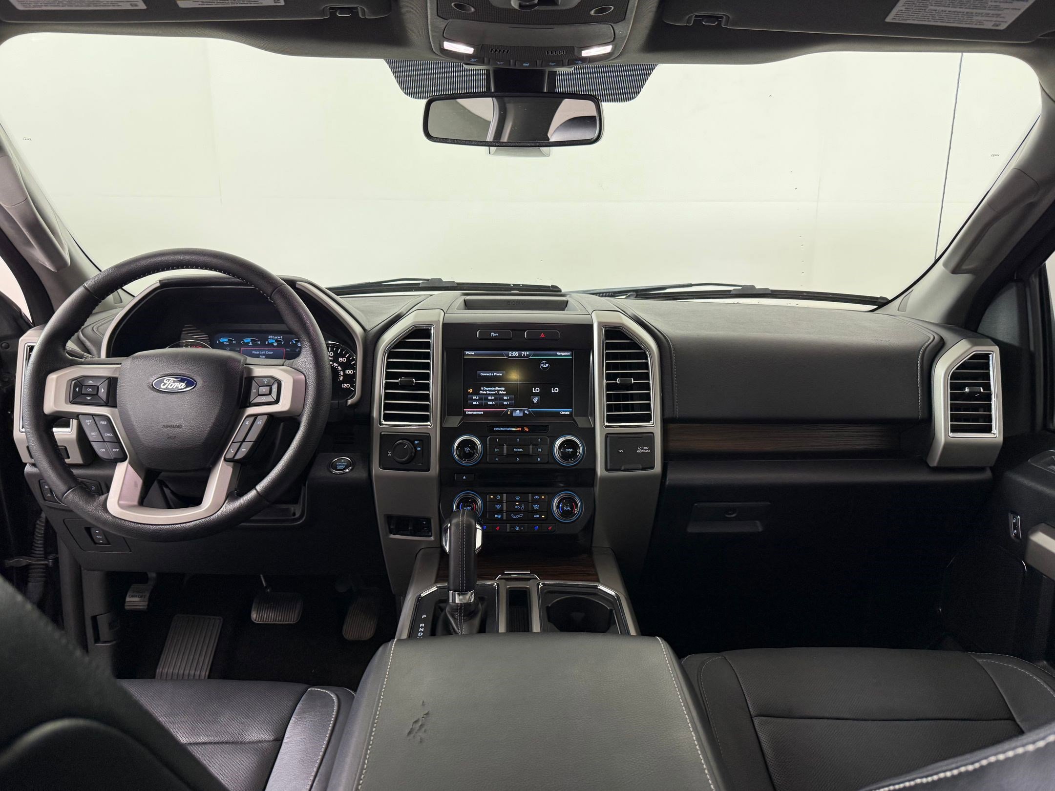 Used 2015 Ford F150 Lariat w/ Equipment Group 502A Luxury image 16