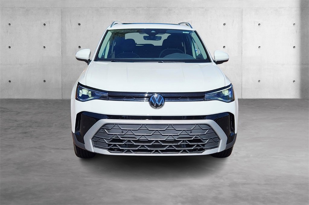 Used 2025 Volkswagen Taos SE image 24