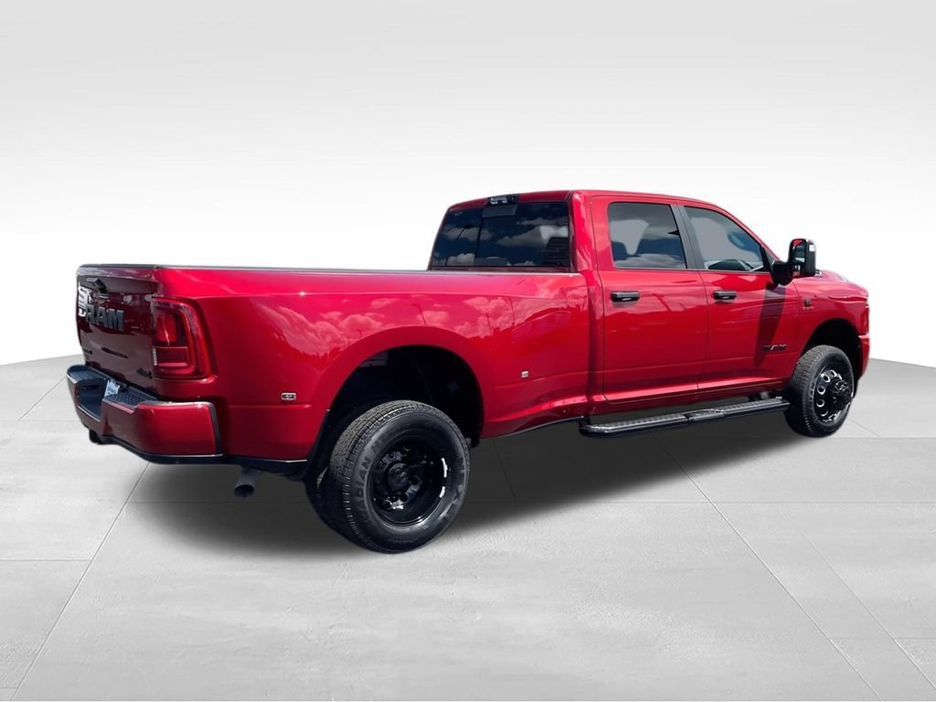 New 2026 RAM 3500 Big Horn AWD/4WD image 8
